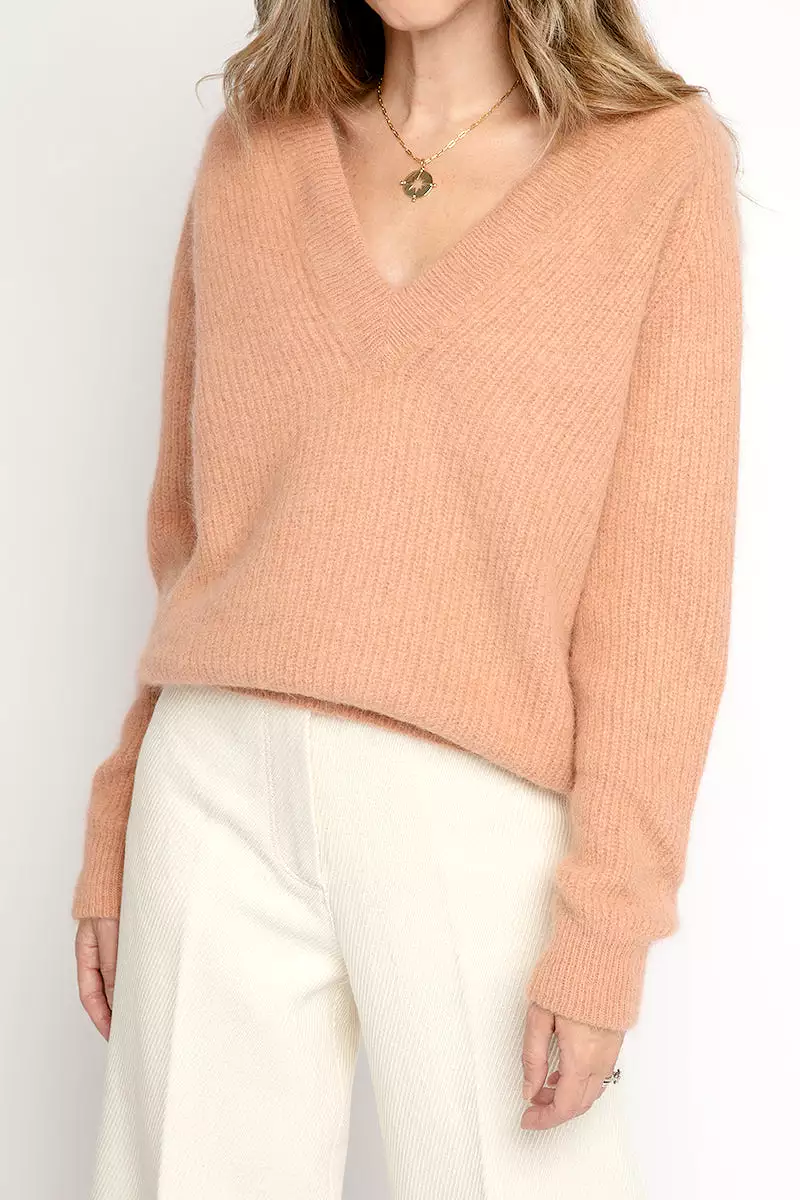 Angora V-Neck Sweater in Cammello