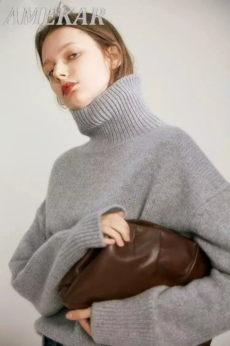 High Collared Cashmere Sweater Autumn Winter New Female Thick Loose Pullover Sweater Knitting Base Sweater