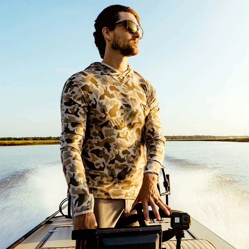 Long Sleeve Lightweight Bamboo Hoodie In Barrier Island Camo