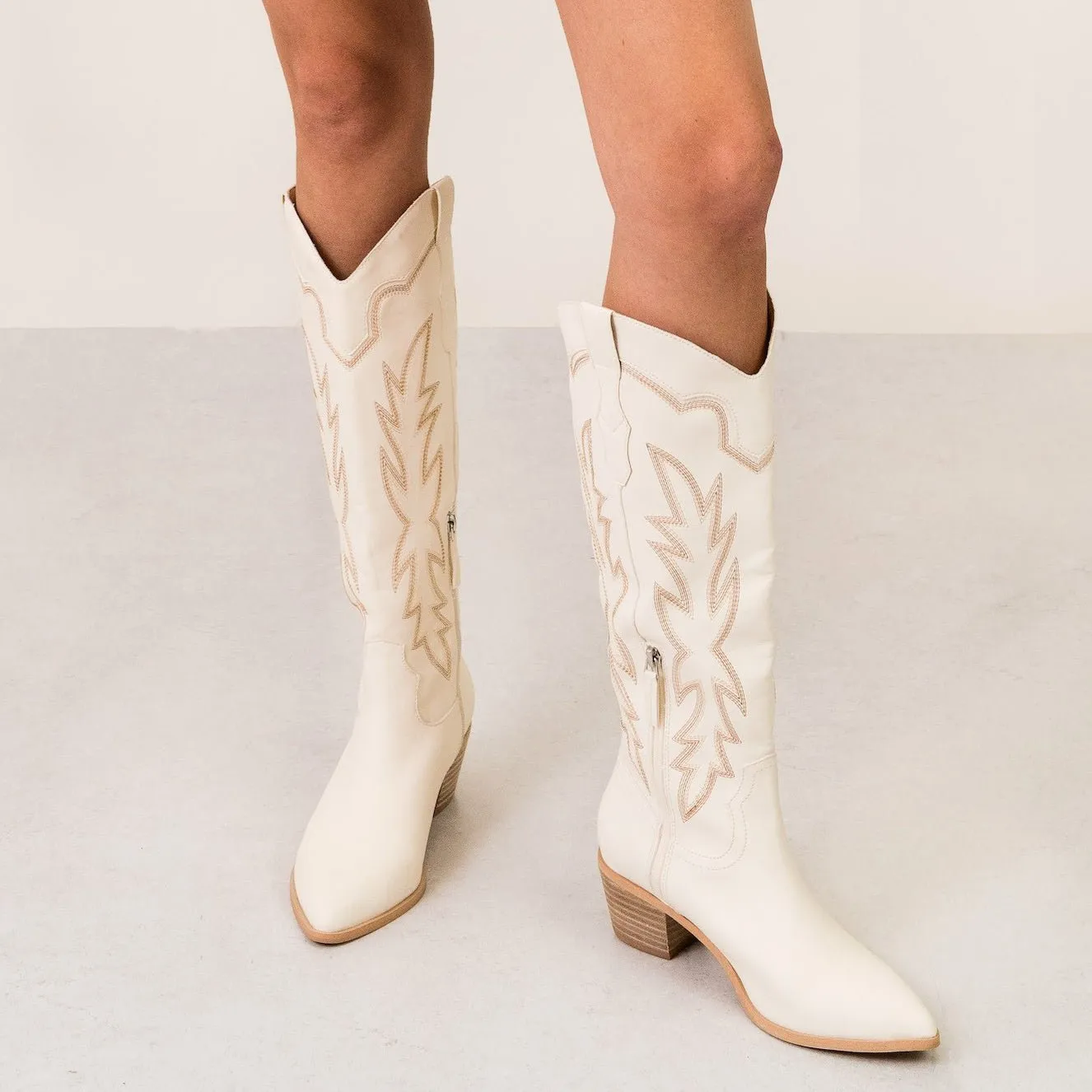 Samantha White Boots